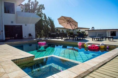 Hollywood Hills Private Room Los Angeles Exterior photo