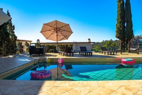 Hollywood Hills Private Room Los Angeles Exterior photo