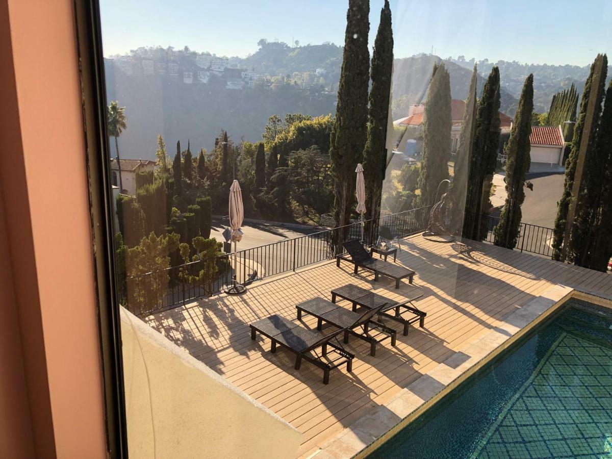 Hollywood Hills Private Room Los Angeles Exterior photo